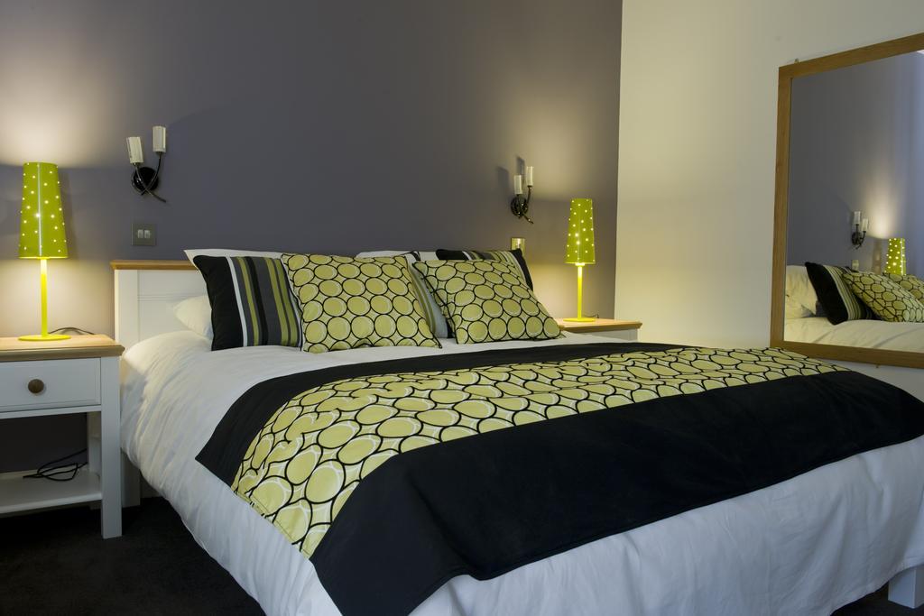 The Vernon Droitwich Quarto foto